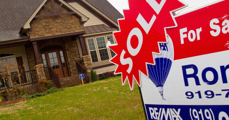 10 states where you can buy the most home for $300,000